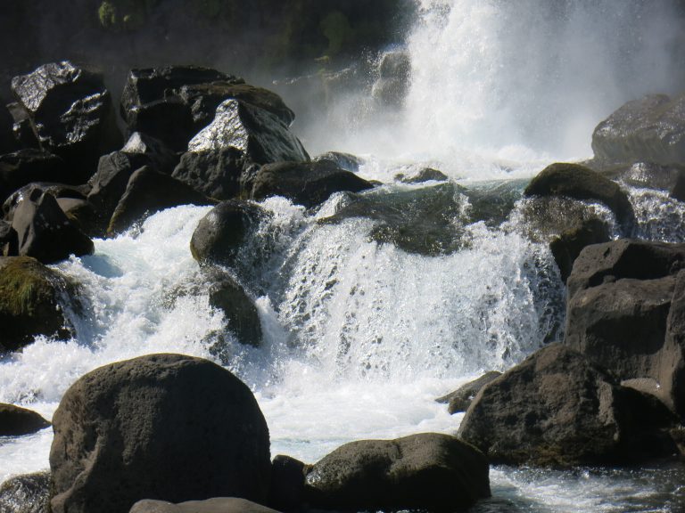 Pingavellir waterfall