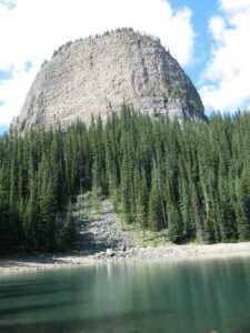 Lake Louise mountain trail, Canadian Road trip with kids