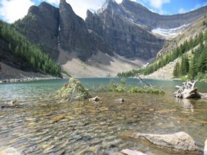 Lake Louise mountain trail, Canadian Road trip with kids