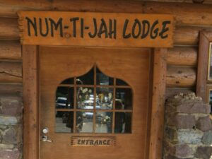 Num Ti Jah Lodge, Bow Lake