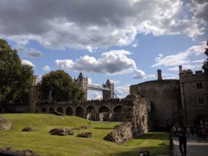 Tower of London, Budget travel