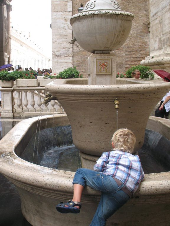 Vatican water fountain, Rome