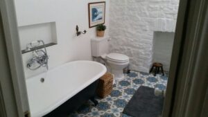 Bathroom,Mumbles, Swansea, Group Accommodation