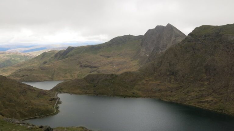 11 top tips for a Snowdon hike - dramatic scenes with the kids 14 Views from Pyg track, Snowdon hike