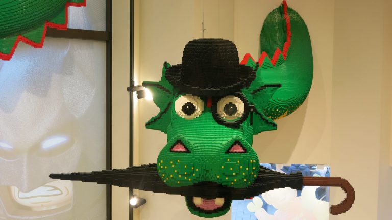 Lego dragon, London itinerary with kids