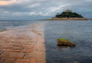 St Michaels Mount by Tim Hill from Pixabay, besst holiday parks in South West