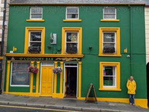 Bally casslte colourful pub, road trip Northern Ireland