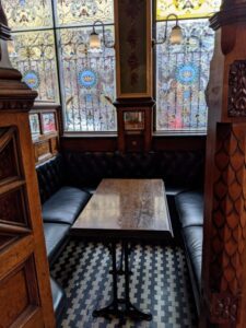 Snug, Crown Bar