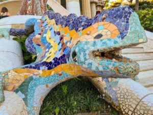 Gaudi lizard Park Guell by by Martijn Vonk on Unsplash