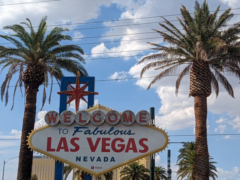 Las Vegas sign , USA road trip with teens